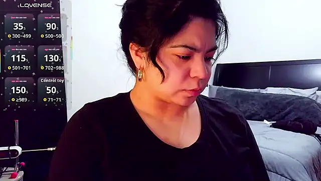 Snapshot of kimmiakiss22 chatting on December 2, 2025, 1:28 am kimmiakiss22 online show from December 2, 2025, 1:28 am