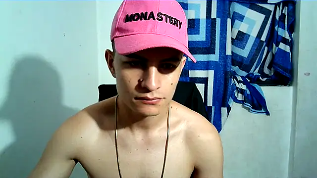 Snapshot of SHAT_SEX chatting on November 11, 2025, 4:46 pm SHAT SEX online show from November 11, 2025, 4:46 pm