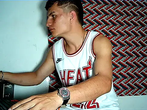 Snapshot of SHAT_SEX chatting on February 10, 2026, 4:00 am SHAT SEX online show from February 10, 2026, 4:00 am