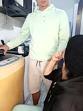 Snapshot of catire2323 chatting on March 6, 2025, 1:57 pm catire2323 online show from March 6, 2025, 1:57 pm