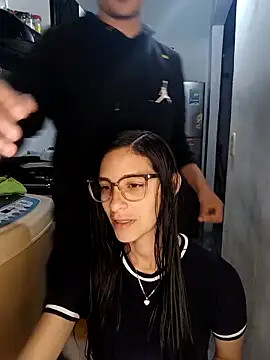 Snapshot of catire2323 chatting on February 22, 2025, 1:44 am catire2323 online show from February 22, 2025, 1:44 am