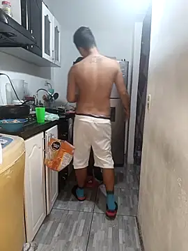 catire2323 online show from December 19, 2025, 5:21 am