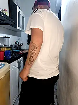 Snapshot of catire2323 chatting on September 17, 2025, 3:19 am catire2323 online show from September 17, 2025, 3:19 am