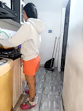 Snapshot of catire2323 chatting on September 23, 2025, 12:06 am catire2323 online show from September 23, 2025, 12:06 am