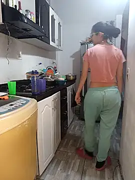 catire2323 online show from December 21, 2025, 8:20 pm