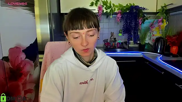 TayanaJons online show from April 10, 2026, 7:59 am