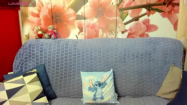 TayanaJons online show from May 13, 2026, 7:15 am