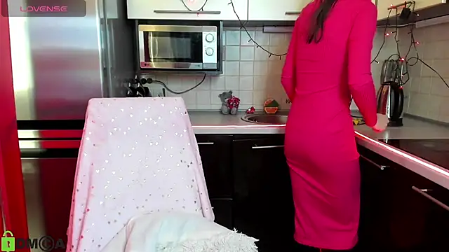 TayanaJons online show from March 8, 2025, 8:22 am