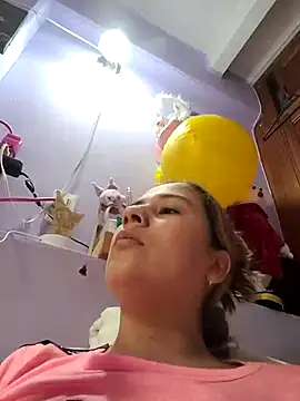 Snapshot of selena_gomez2 chatting on February 3, 2026, 1:49 pm selena gomez2 online show from February 3, 2026, 1:49 pm