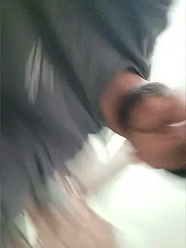 Snapshot of SmallDick___ chatting on May 5, 2026, 10:07 am SmallDick online show from May 5, 2026, 10:07 am