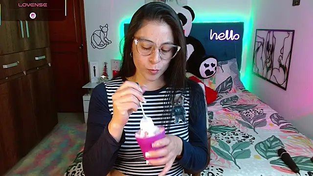 Snapshot of antonella_sweet33 chatting on January 5, 2026, 8:34 pm antonella sweet33 online show from January 5, 2026, 8:34 pm