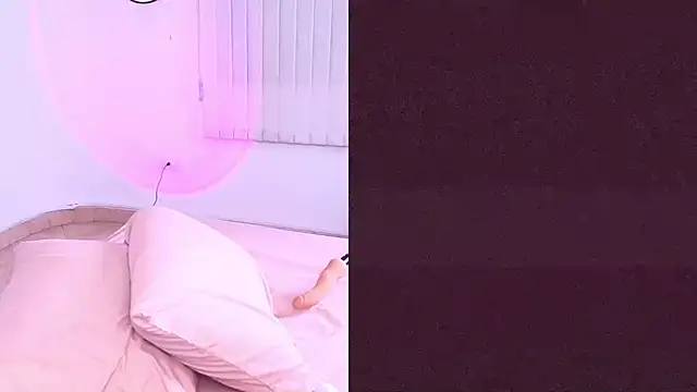 Little Siena online show from January 15, 2026, 1:58 pm