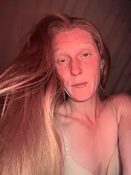 Snapshot of GoldenFlameGoddess chatting on May 16, 2026, 5:06 am GoldenFlameGoddess online show from May 16, 2026, 5:06 am