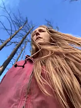 Snapshot of GoldenFlameGoddess chatting on November 27, 2025, 4:07 pm GoldenFlameGoddess online show from November 27, 2025, 4:07 pm