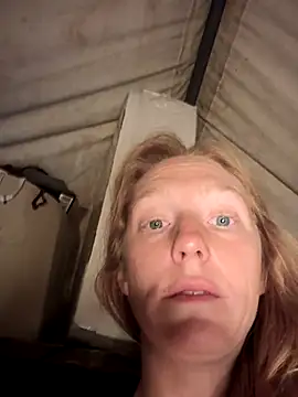 Snapshot of GoldenFlameGoddess chatting on October 22, 2025, 2:16 pm GoldenFlameGoddess online show from October 22, 2025, 2:16 pm