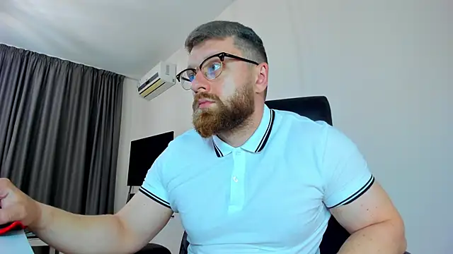 Snapshot of Findom_guy chatting on April 7, 2026, 12:29 pm Findom guy online show from April 7, 2026, 12:29 pm