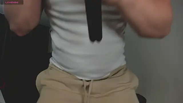 Snapshot of Findom_guy chatting on January 15, 2026, 10:35 pm Findom guy online show from January 15, 2026, 10:35 pm