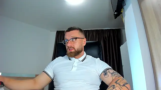 Snapshot of Findom_guy chatting on July 8, 2026, 5:13 pm Findom guy online show from July 8, 2026, 5:13 pm
