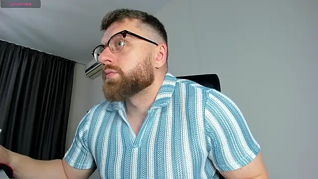 Snapshot of Findom_guy chatting on March 19, 2026, 11:10 am Findom guy online show from March 19, 2026, 11:10 am