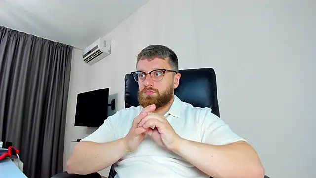 Snapshot of Findom_guy chatting on April 10, 2026, 12:12 pm Findom guy online show from April 10, 2026, 12:12 pm