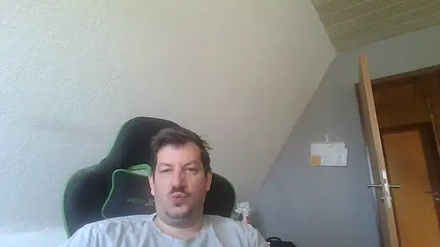 Golffahrer1982 online show from September 13, 2025, 10:15 am