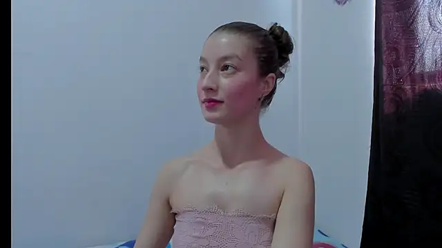 MiiaVolkova online show from November 12, 2025, 5:50 pm