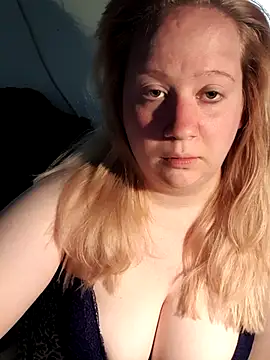 Snapshot of D_Marinna chatting on March 16, 2026, 2:32 pm D Marinna online show from March 16, 2026, 2:32 pm