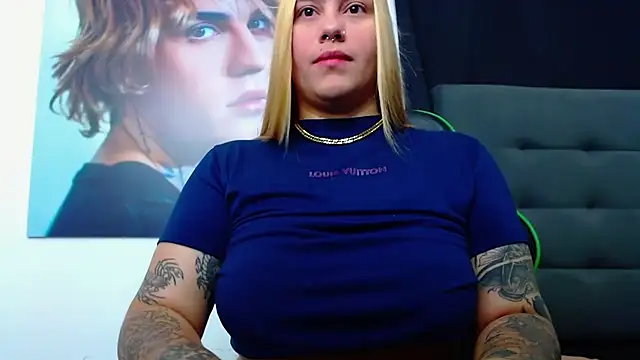 Snapshot of hanna_rabbit_ chatting on January 22, 2025, 10:50 am hanna rabbit  online show from January 22, 2025, 10:50 am