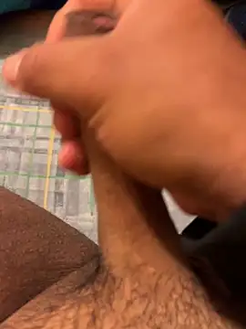 Luisrovers18 online show from February 7, 2026, 8:33 am