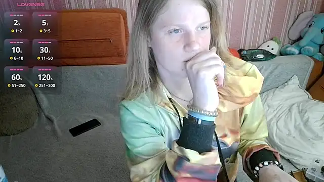 Snapshot of Kathlyn__Heath chatting on May 17, 2026, 5:13 pm Kathlyn Heath online show from May 17, 2026, 5:13 pm