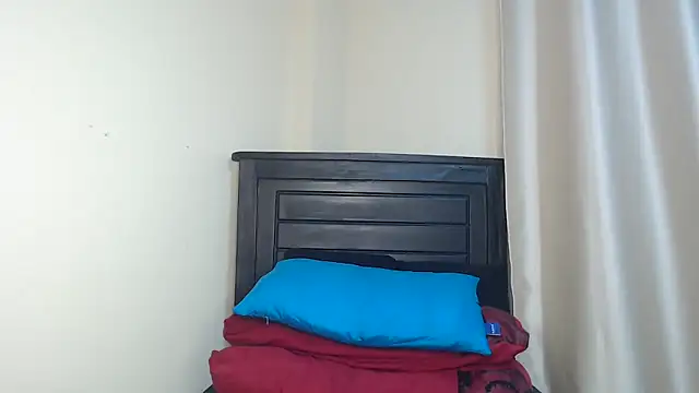 Snapshot of NIKKIE_LOVE chatting on March 23, 2025, 4:49 am NIKKIE LOVE online show from March 23, 2025, 4:49 am