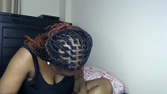 Snapshot of NIKKIE_LOVE chatting on December 22, 2025, 10:54 pm NIKKIE LOVE online show from December 22, 2025, 10:54 pm