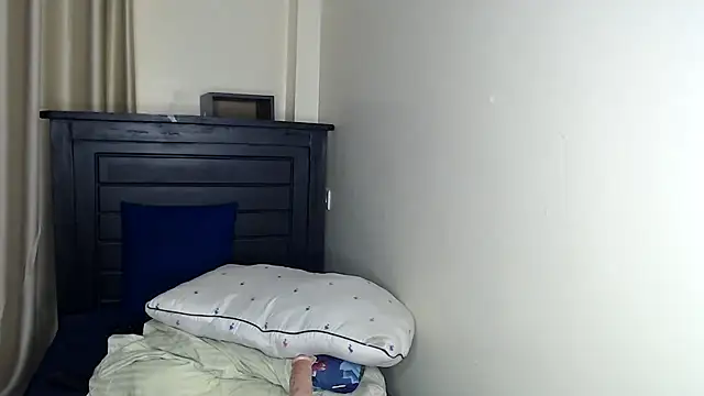 Snapshot of NIKKIE_LOVE chatting on February 8, 2026, 9:29 am NIKKIE LOVE online show from February 8, 2026, 9:29 am