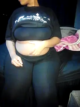 Snapshot of CURVEYDOLLXX chatting on July 6, 2026, 7:59 am CURVEYDOLLXX online show from July 6, 2026, 7:59 am