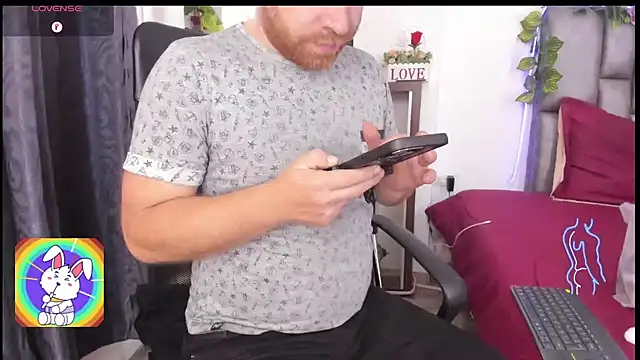 Snapshot of michacosio chatting on May 7, 2026, 4:28 am michacosio online show from May 7, 2026, 4:28 am