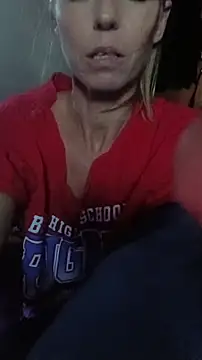 Snapshot of cammyquart chatting on October 25, 2025, 11:16 pm cammyquart online show from October 25, 2025, 11:16 pm