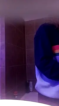 Snapshot of cammyquart chatting on January 4, 2025, 3:18 am cammyquart online show from January 4, 2025, 3:18 am