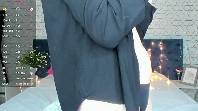 Linda Bryant online show from February 18, 2025, 2:38 pm