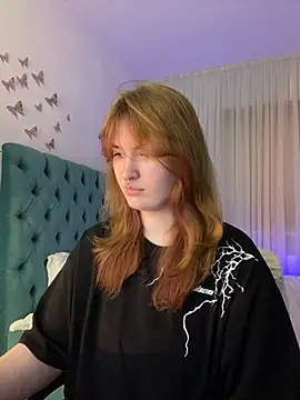 Snapshot of _Chlo__e chatting on March 11, 2025, 11:47 pm Chlo e online show from March 11, 2025, 11:47 pm