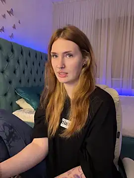 Snapshot of _Chlo__e chatting on October 10, 2025, 9:15 pm Chlo e online show from October 10, 2025, 9:15 pm