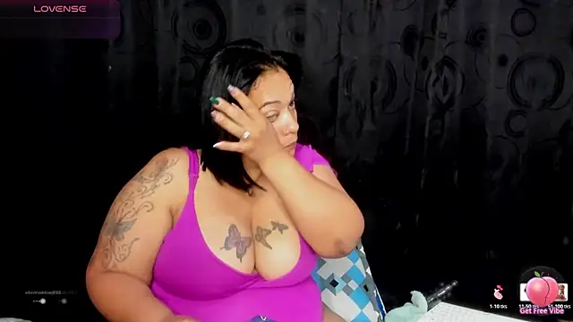 Snapshot of Sofie-Storm chatting on February 25, 2026, 10:37 am Sofie-Storm online show from February 25, 2026, 10:37 am