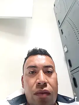 Diego leon27 online show from November 27, 2025, 6:52 pm