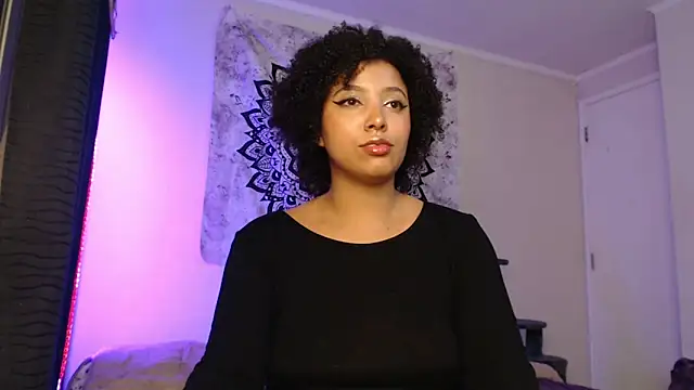 Snapshot of michell_bling1 chatting on January 25, 2025, 3:09 am michell bling1 online show from January 25, 2025, 3:09 am