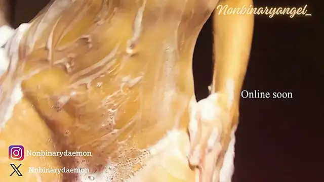 Snapshot of Nonbinaryangel_ chatting on February 26, 2025, 12:09 am Nonbinaryangel online show from February 26, 2025, 12:09 am