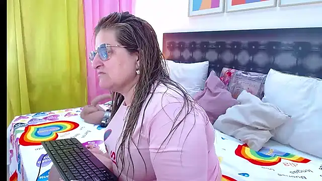 Snapshot of sandra_20 chatting on March 23, 2026, 11:10 am sandra 20 online show from March 23, 2026, 11:10 am