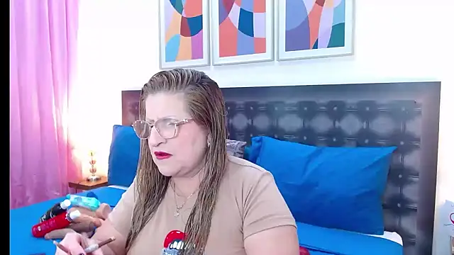 Snapshot of sandra_20 chatting on May 24, 2026, 10:15 am sandra 20 online show from May 24, 2026, 10:15 am