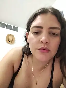 Mia Hampton online show from May 30, 2026, 8:03 pm