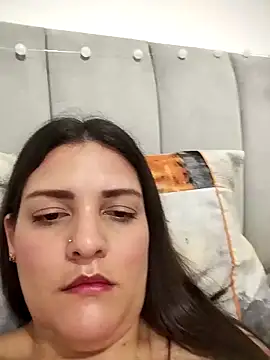 Mia Hampton online show from April 12, 2026, 10:24 pm