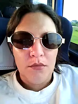 Snapshot of Mia_Hampton chatting on October 5, 2025, 10:22 pm Mia Hampton online show from October 5, 2025, 10:22 pm