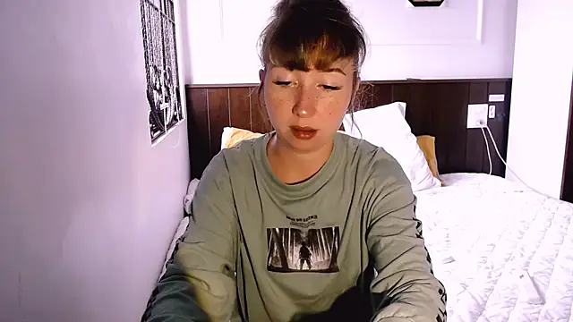 Snapshot of Cosmo_Riri chatting on March 9, 2025, 5:44 am Cosmo Riri online show from March 9, 2025, 5:44 am